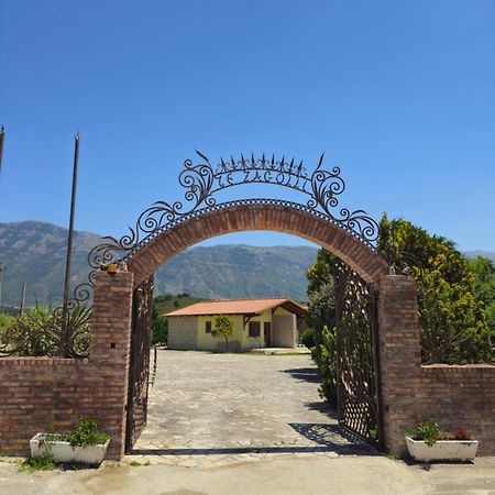 Resort Te Zagolli Orikum Exterior foto